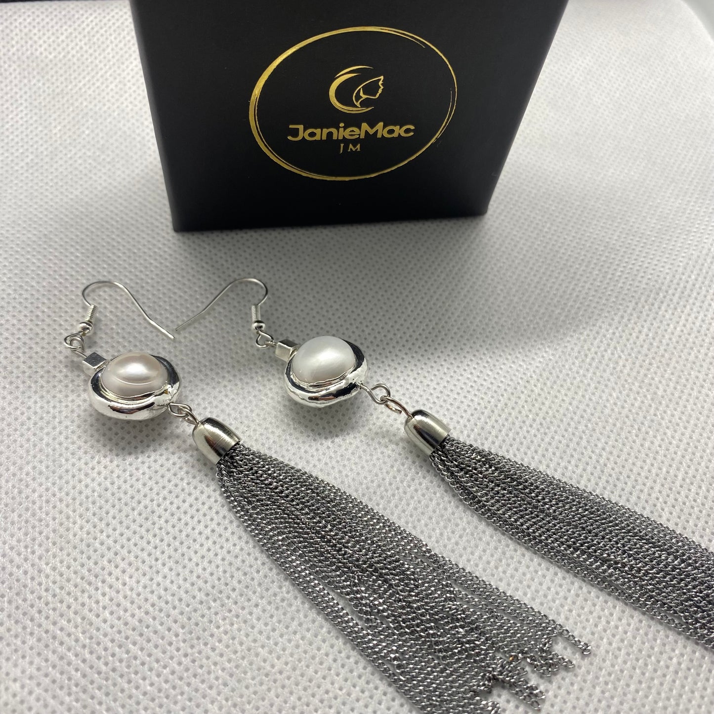 Tassie Fresh Water Pearl Earrings