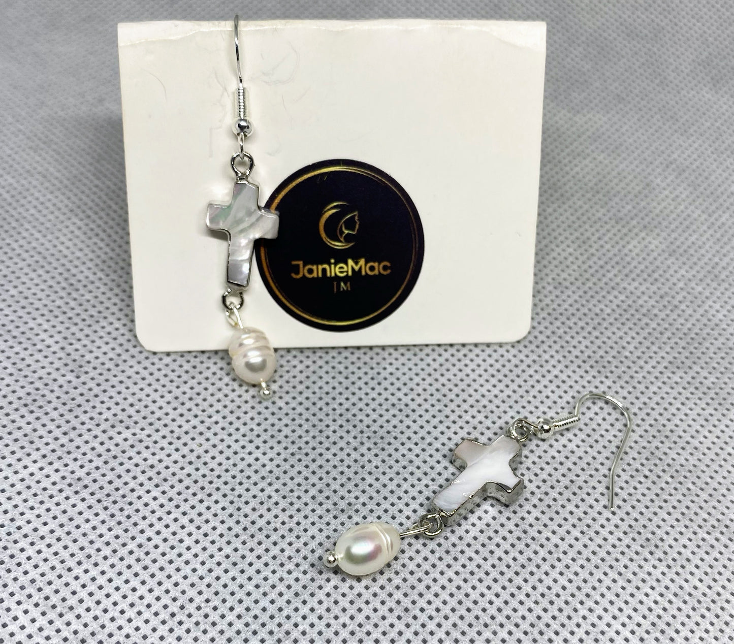 Cross Pearl Shell earrings