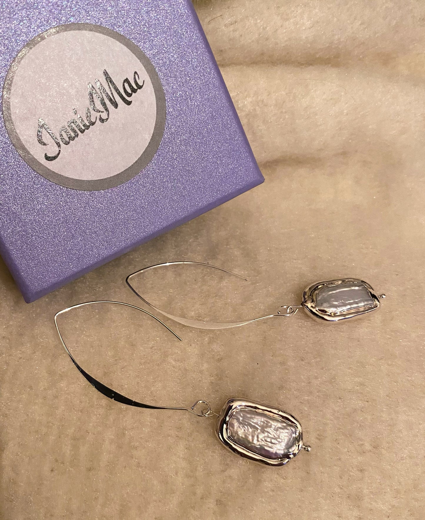 Lustre earrings