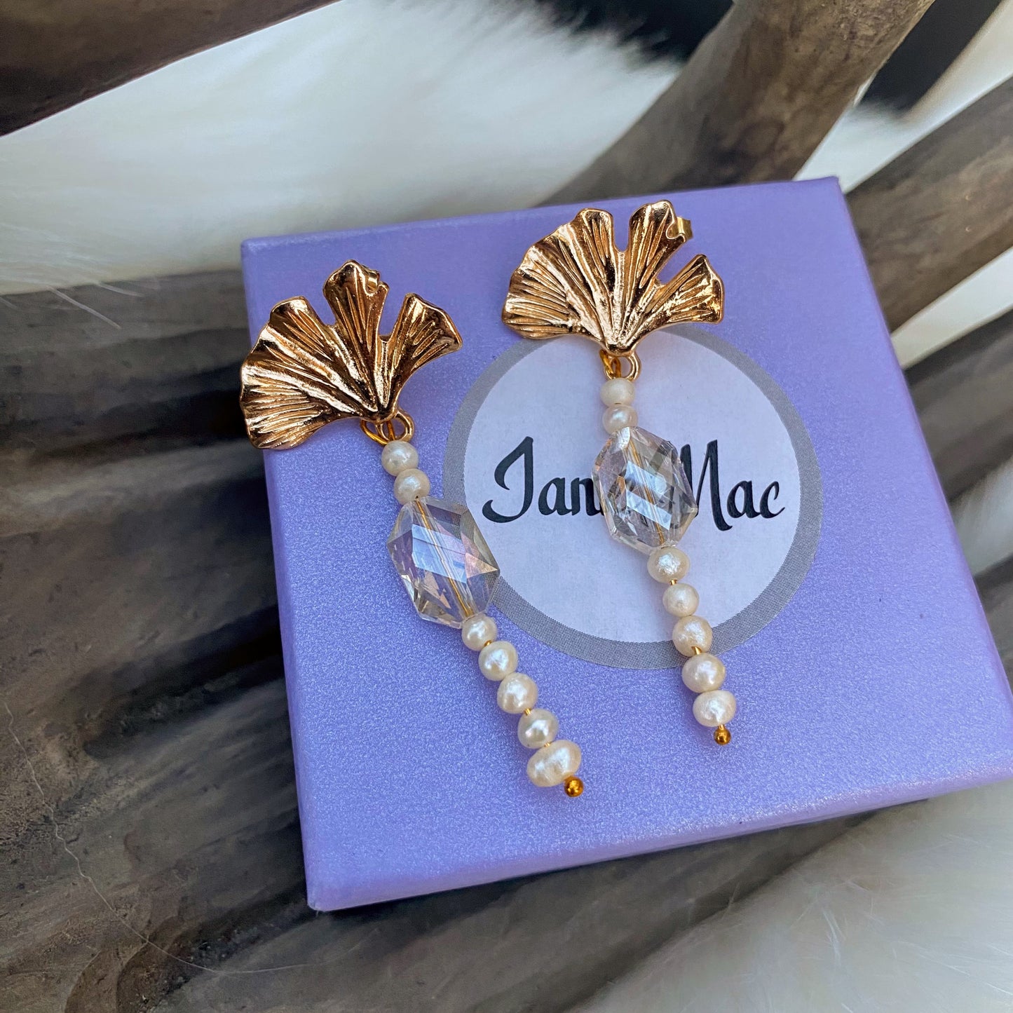 Stunning Crystal and Fresh Water Pearl Earrings