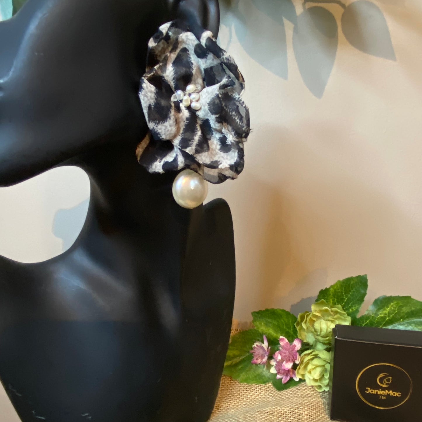 Animal Pearl Shell Earrings