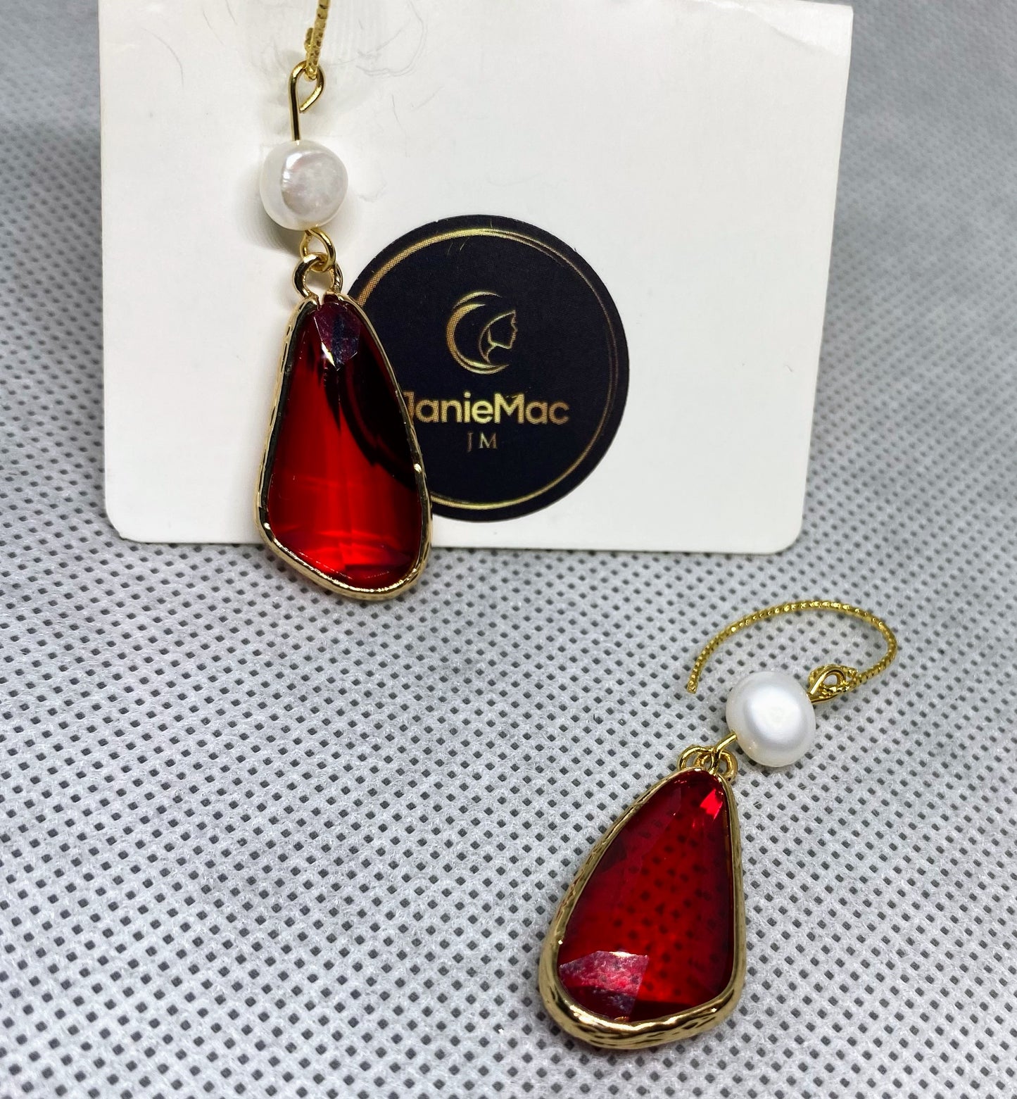 Ruby crystal and freshwater Pearl earrings