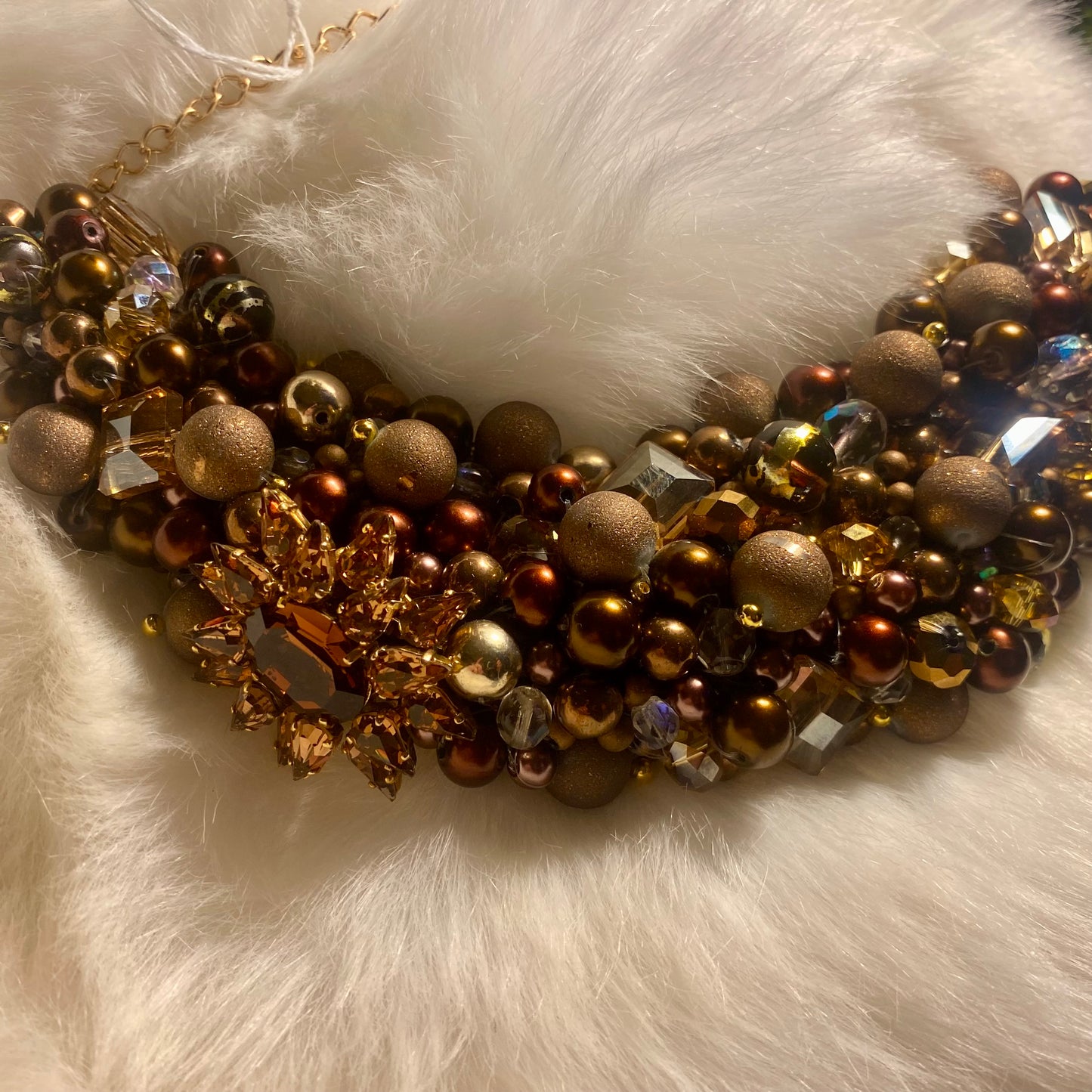 Vintage Brooch Collar