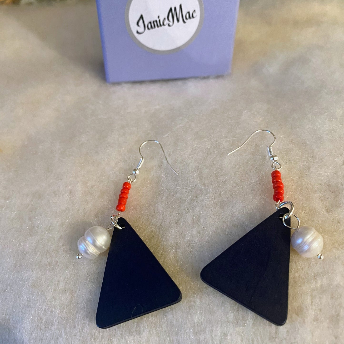 Hang in there earrings