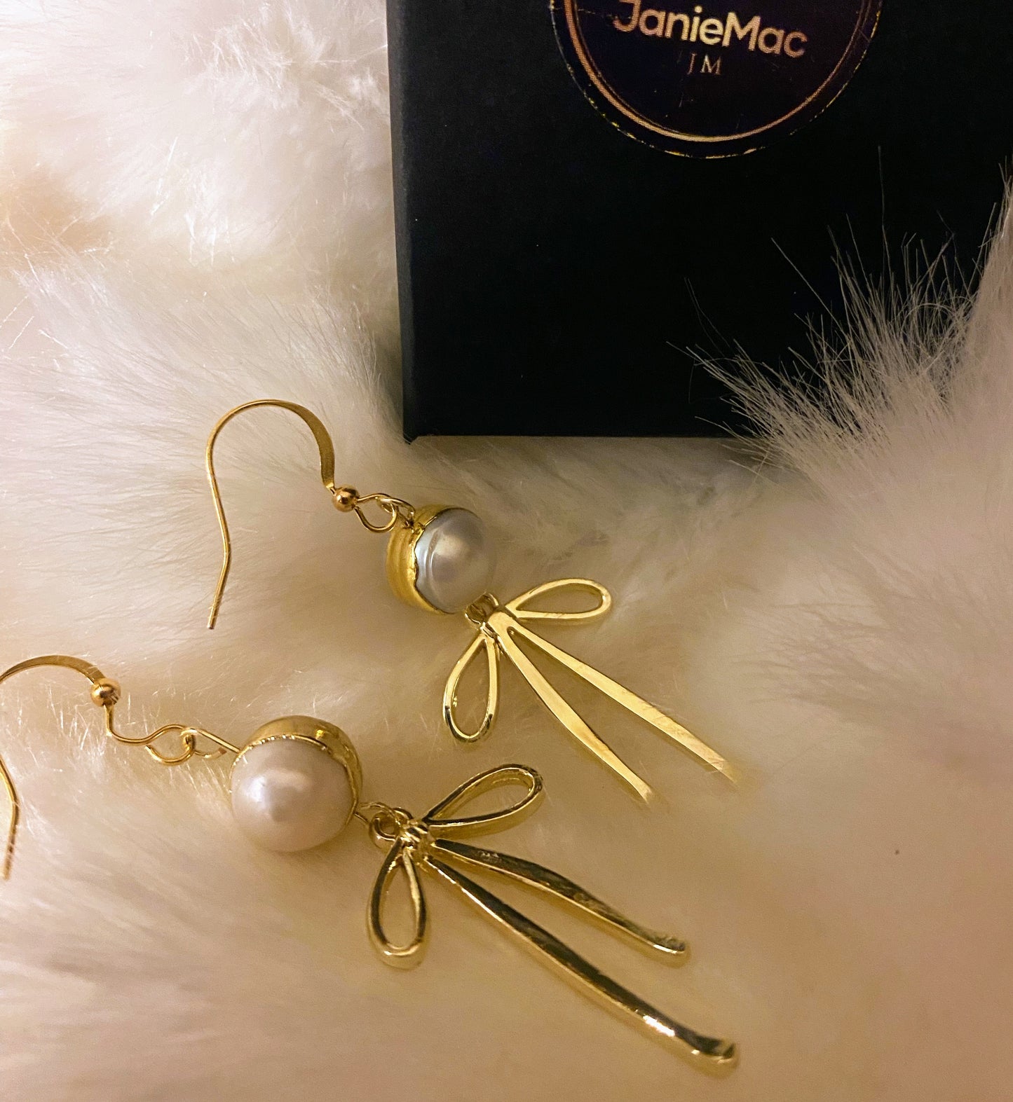 Bow and Fresh Water Pearl Earrings