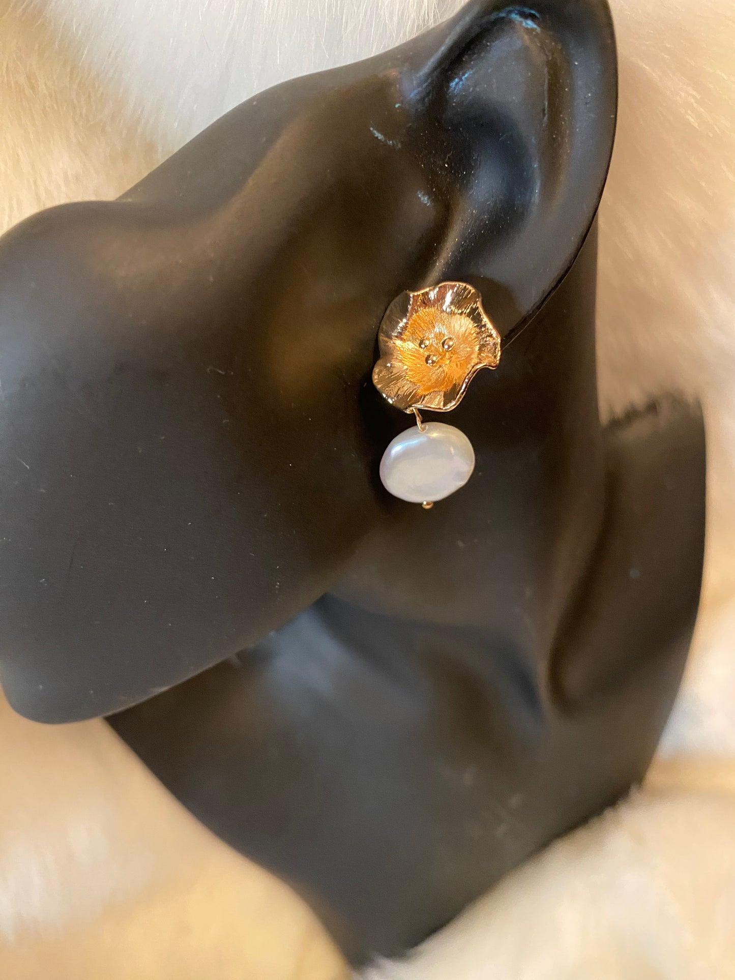 Cheery Flower with Barquoe Pearl Earrings