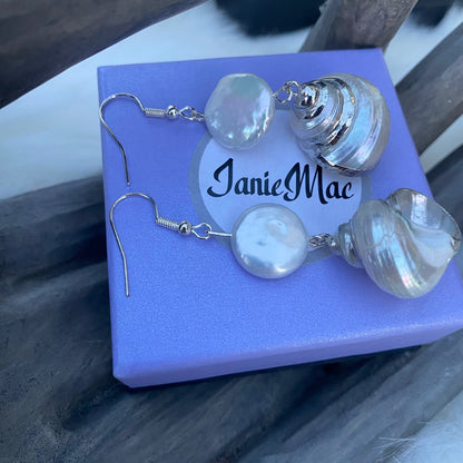 Shell Pearl Earrings